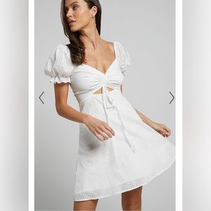 ShowPo - SOFT MENTION MINI DRESS - PUFF SLEEVE DRESS IN WHITE FLORAL, size S